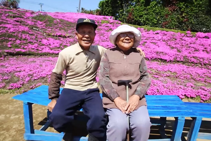 Loving Husband Spends 2 Years Planting Thousands Of Flowers For His Blind Wife To Smell