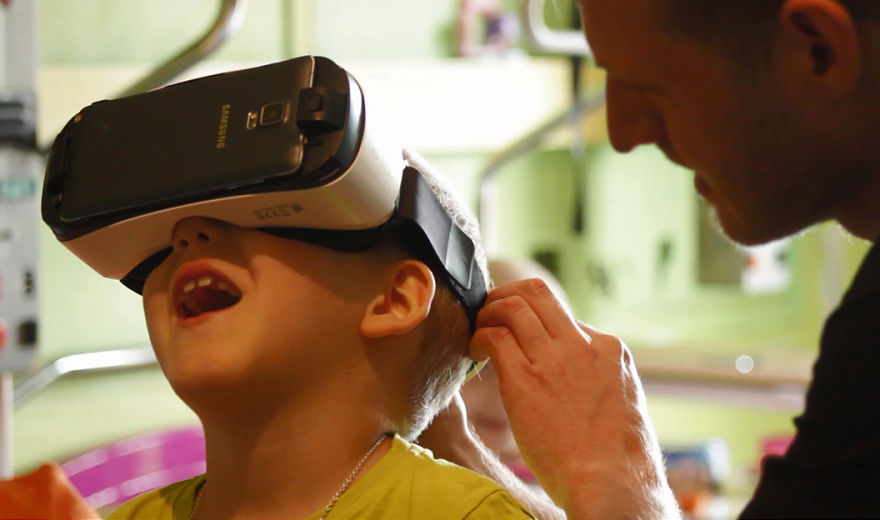 I Try To Make Kids With Cancer Smile Using Virtual Reality Technology