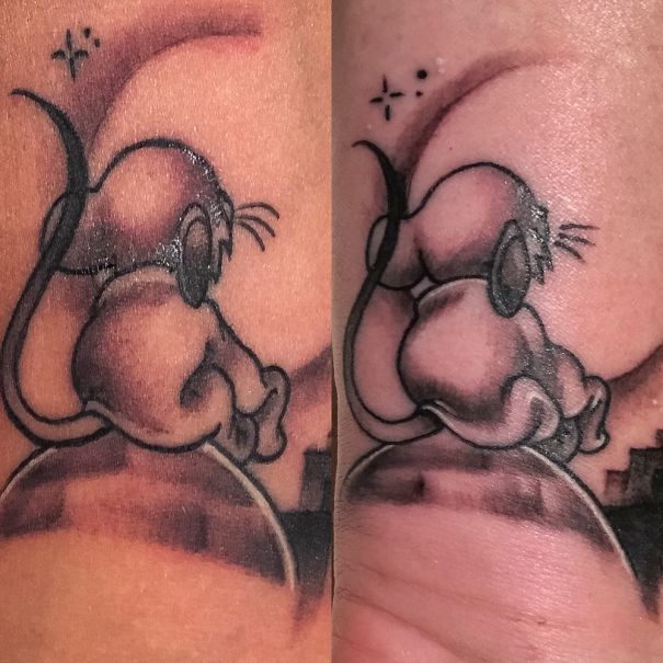Two matching sister tattoos of a sitting mouse, symbolizing sibling bond.