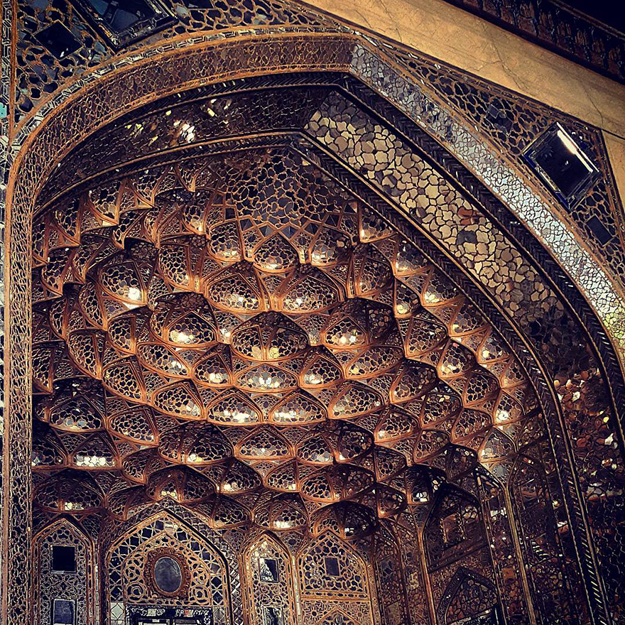 The Hypnotizing Beauty Of Iranian Mosque Ceilings The Hypnotizing Beauty Of Iranian Mosque Ceilings