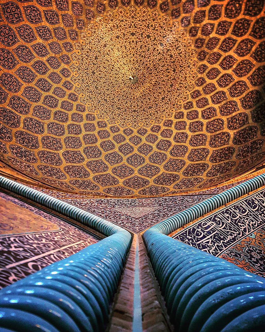 The Hypnotizing Beauty Of Iranian Mosque Ceilings The Hypnotizing Beauty Of Iranian Mosque Ceilings