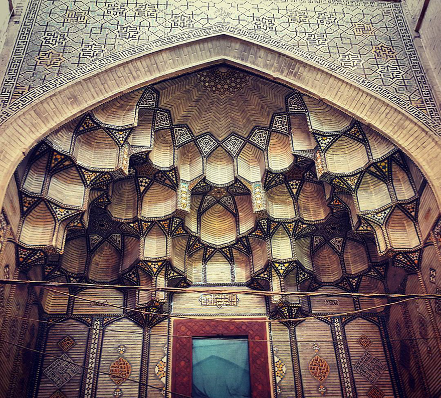 The Hypnotizing Beauty Of Iranian Mosque Ceilings The Hypnotizing Beauty Of Iranian Mosque Ceilings