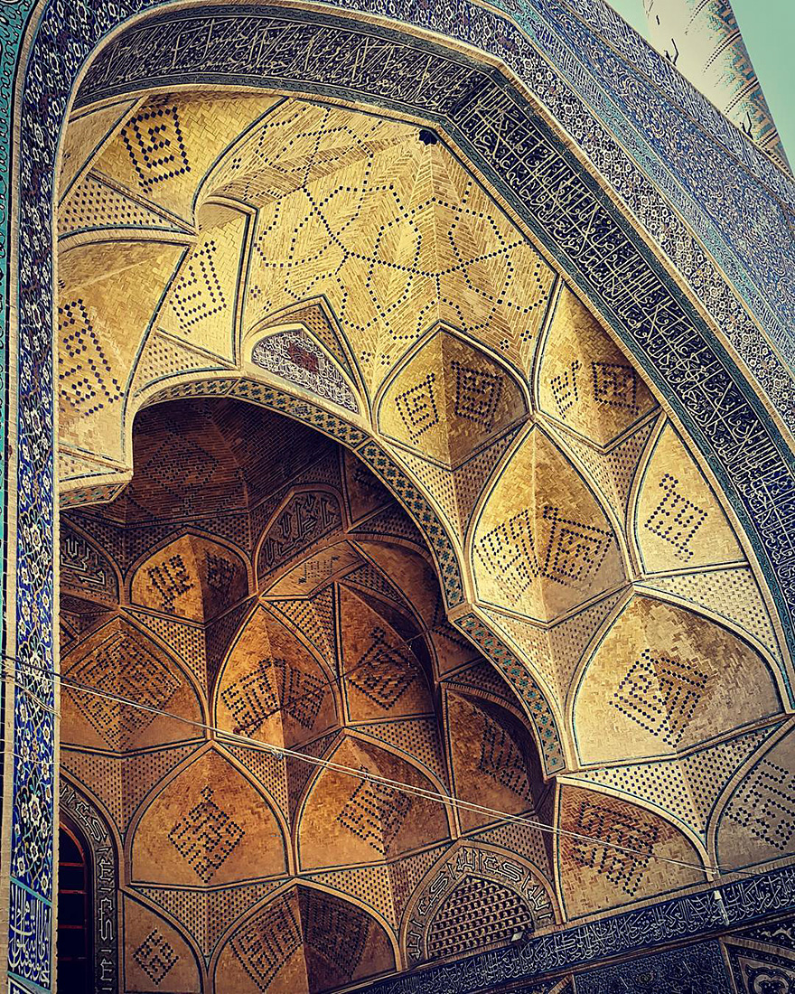 The Hypnotizing Beauty Of Iranian Mosque Ceilings The Hypnotizing Beauty Of Iranian Mosque Ceilings