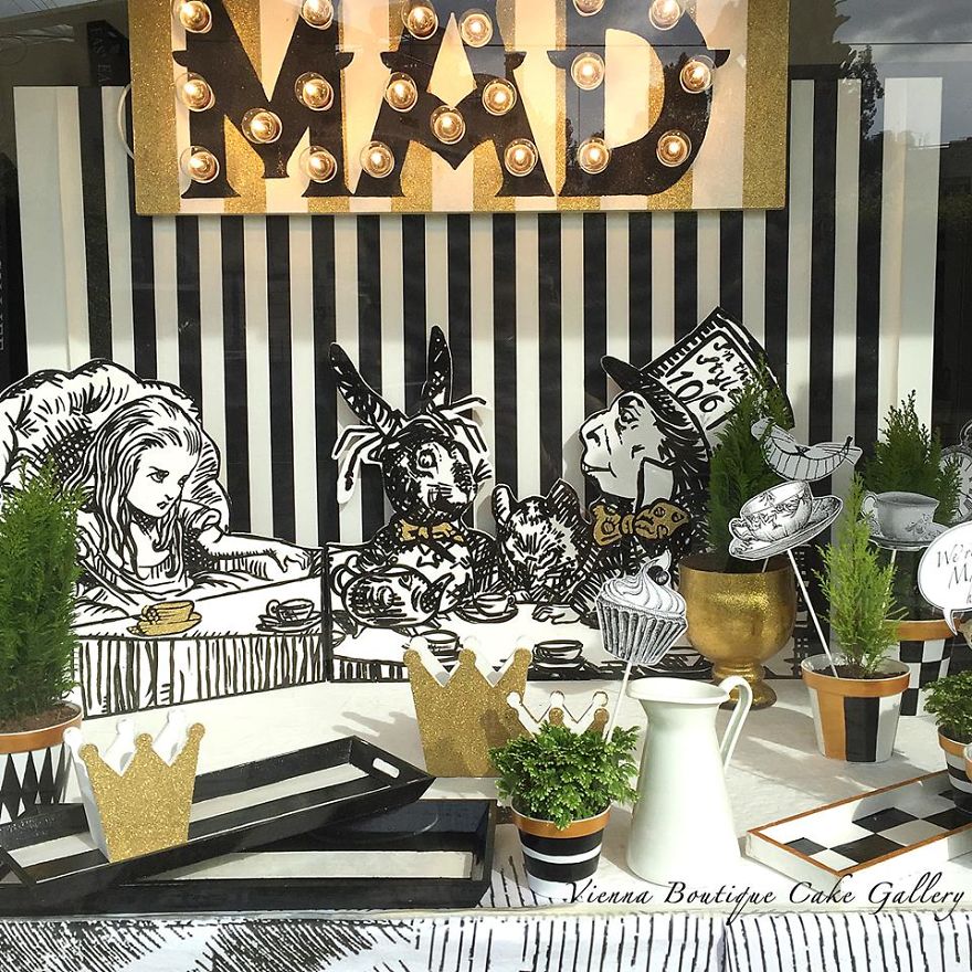 My Mom Let Me Decorate Her Shop This Year, Inspired By Alice's Adventures In Wonderland