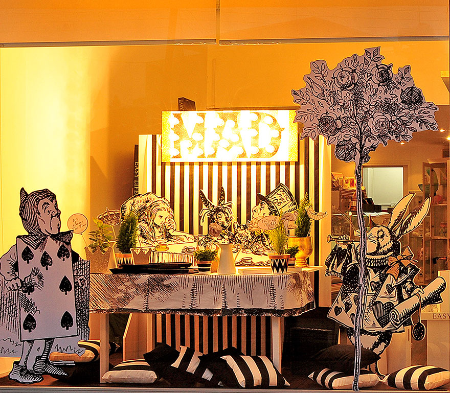 My Mom Let Me Decorate Her Shop This Year, Inspired By Alice's Adventures In Wonderland My Mom Let Me Decorate Her Shop This Year, Inspired By Alice's Adventures In Wonderland