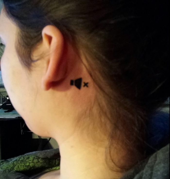 A Girl Who Is Deaf In One Ear Gets A Tattoo To Inform Strangers