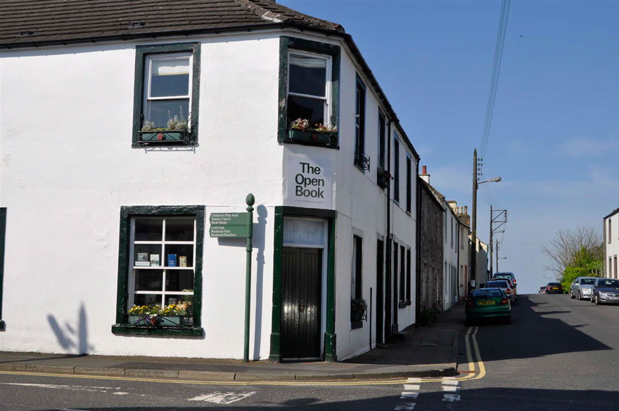 the-open-book-airbnb-bookshop-travel-wigtown-scotland-15 the-open-book-airbnb-bookshop-travel-wigtown-scotland-15