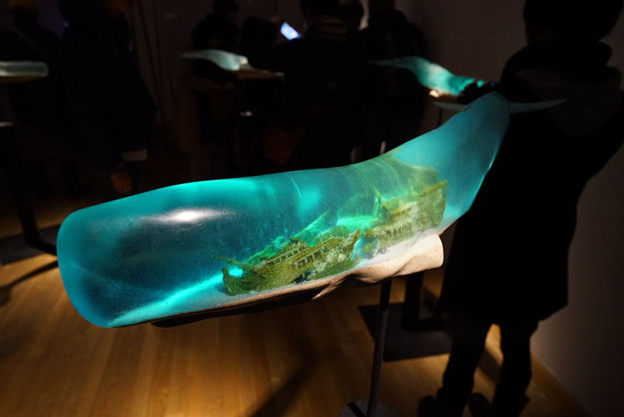 translucent-whale-sculptures-samsara-isana-yamada-4 translucent-whale-sculptures-samsara-isana-yamada-4