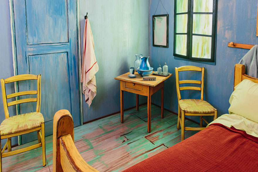 van-gogh-room-airbnb-art-institute-chicago-3 van-gogh-room-airbnb-art-institute-chicago-3