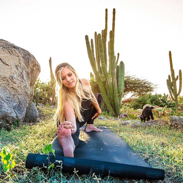 yoga-goat-penny-rachel-brathen-60 yoga-goat-penny-rachel-brathen-60