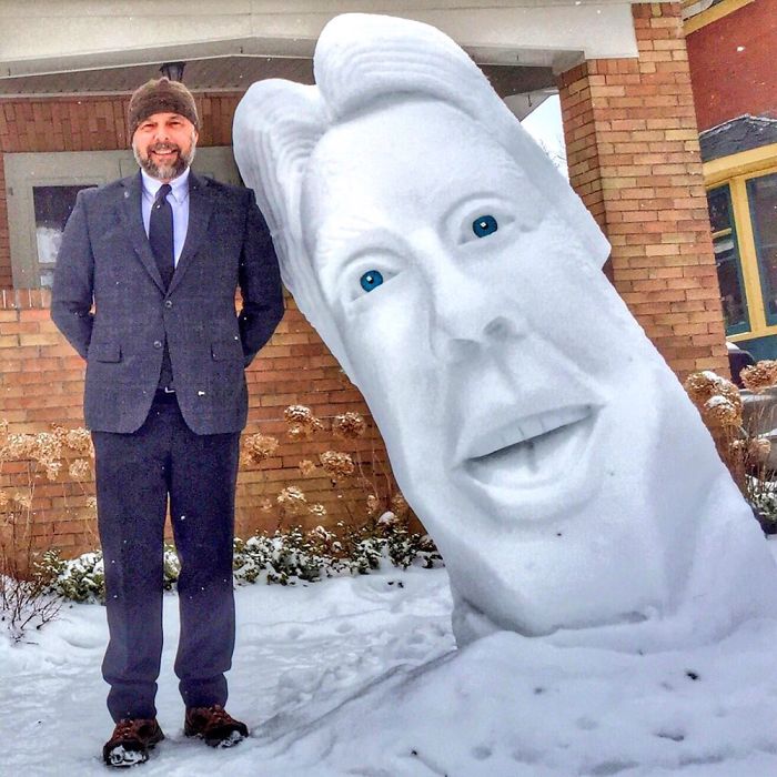 I Make 7-Feet Tall Snow Sculptures In My Front Yard