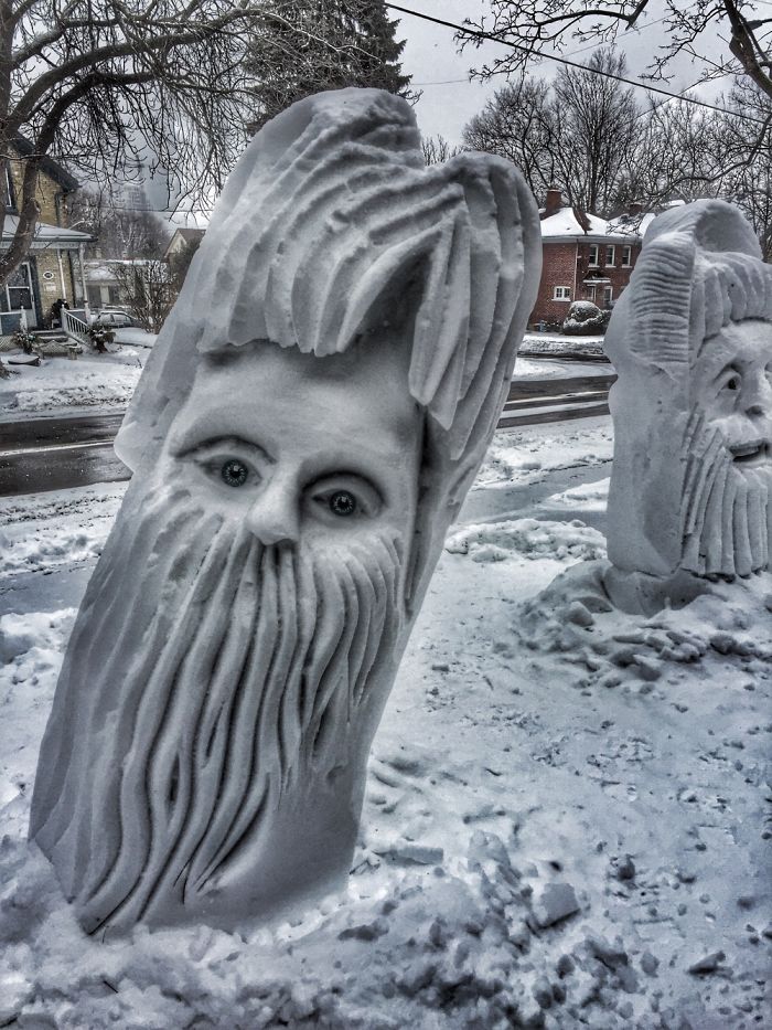 I Make 7-Feet Tall Snow Sculptures In My Front Yard I Make 7-Feet Tall Snow Sculptures In My Front Yard