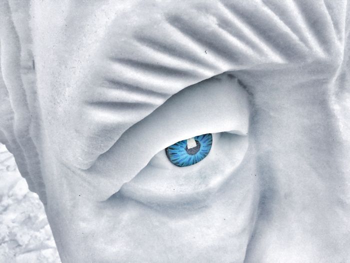 I Make 7-Feet Tall Snow Sculptures In My Front Yard