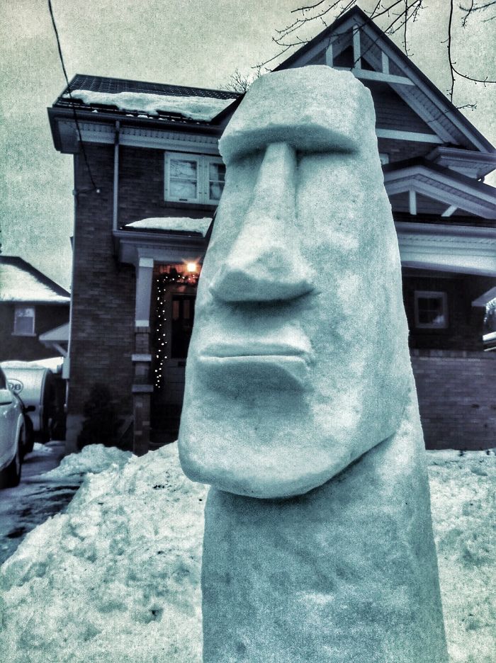 I Make 7-Feet Tall Snow Sculptures In My Front Yard I Make 7-Feet Tall Snow Sculptures In My Front Yard