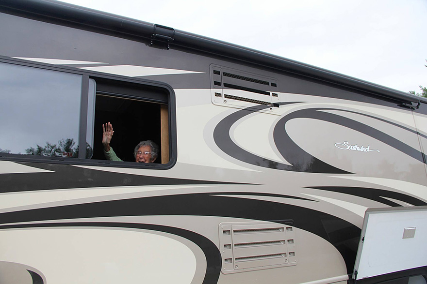 90-year-old-woman-road-trip-cancer-treatment-driving-miss-norma-38 90-year-old-woman-road-trip-cancer-treatment-driving-miss-norma-38