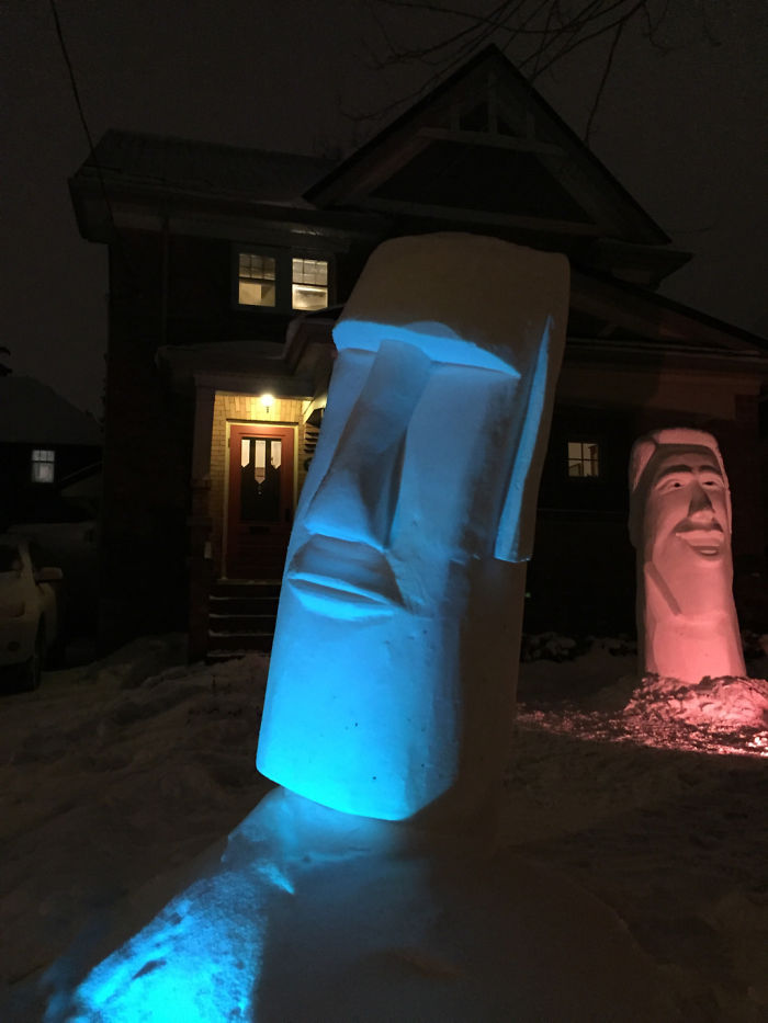 I Make 7-Feet Tall Snow Sculptures In My Front Yard I Make 7-Feet Tall Snow Sculptures In My Front Yard