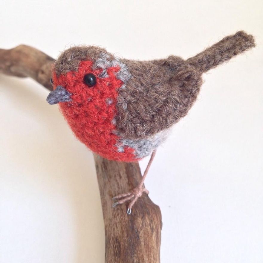 I Make Realistic Crocheted Birds Out Of Wool