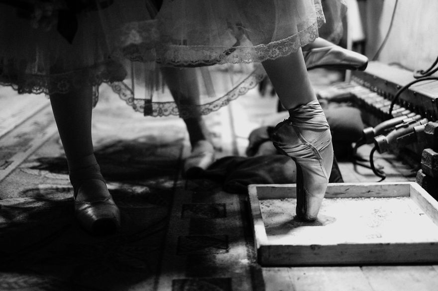 Russian Ballet Photographer Darian Volkova Shares Behind The Stage Life Of Dancers