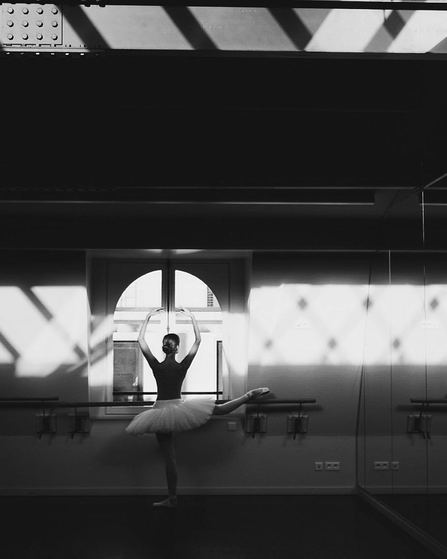 Russian Ballet Photographer Darian Volkova Shares Behind The Stage Life Of Dancers