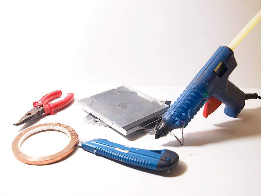 We Made An Awesome Geometric Crystal Terrarium Out Of Reused CD Cases