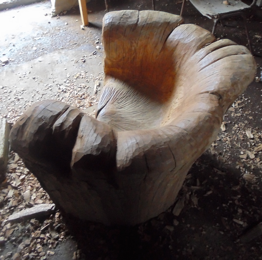 chair-carved-from-single-oak-stump-alex-johnson-5 chair-carved-from-single-oak-stump-alex-johnson-5