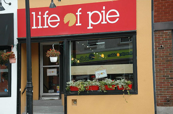 Shop sign ‘life of pie’