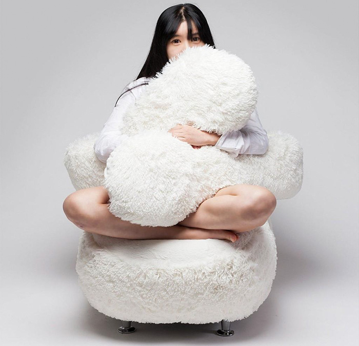 free-hug-sofa-lee-eun-kyoung-1 free-hug-sofa-lee-eun-kyoung-1
