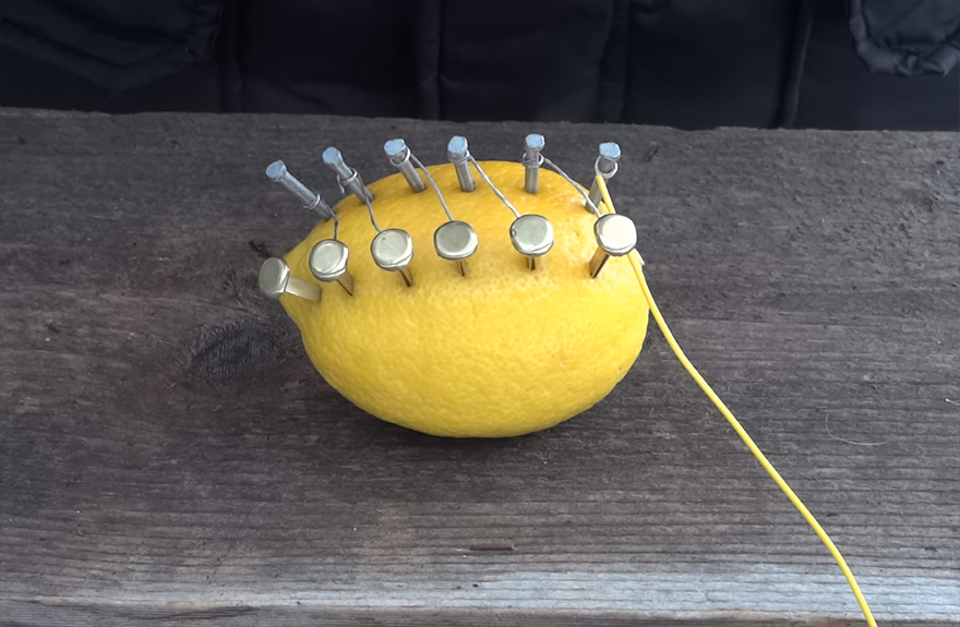 how-to-make-fire-with-lemon-north-survival-13 how-to-make-fire-with-lemon-north-survival-13