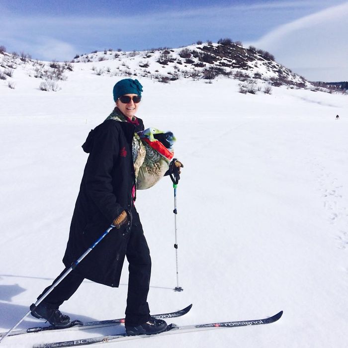 I Adopted A Lovely Baby Goat That Lost His Back Legs After Frostbite I Adopted A Lovely Baby Goat That Lost His Back Legs After Frostbite