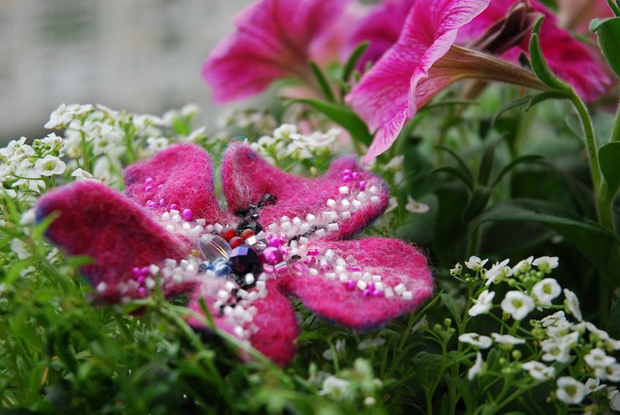 I Embroider Wool Felted Flowers With Beads To Turn Them Into Fairy Tales