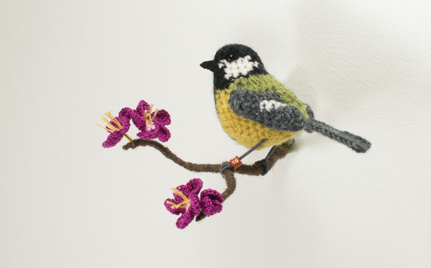 I Make Realistic Crocheted Birds Out Of Wool