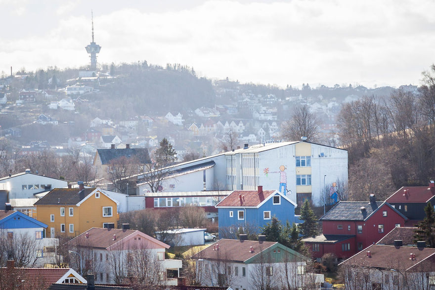 I Painted A Mural On A Soon To Be Demolished School To Honour Everyone Who Went There