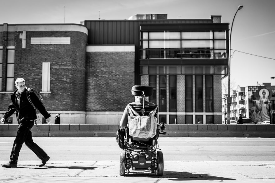 I Photographed Daily Struggles Of A Poet With Multiple Sclerosis I Photographed Daily Struggles Of A Poet With Multiple Sclerosis