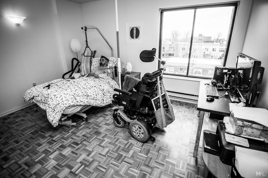 I Photographed Daily Struggles Of A Poet With Multiple Sclerosis I Photographed Daily Struggles Of A Poet With Multiple Sclerosis