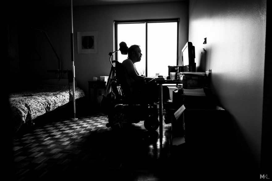 I Photographed Daily Struggles Of A Poet With Multiple Sclerosis