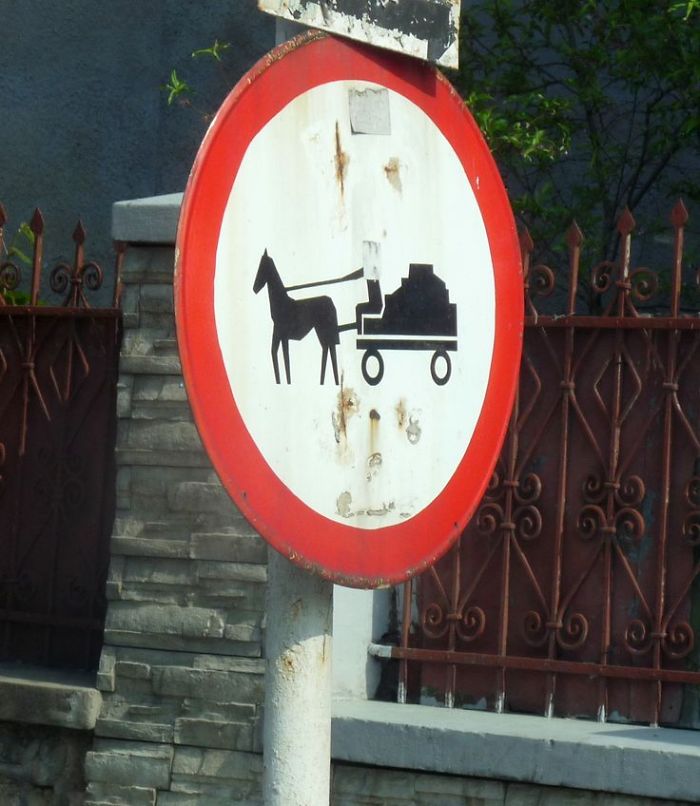 I Photographed Romanian Villages That Look Like Frozen In Time