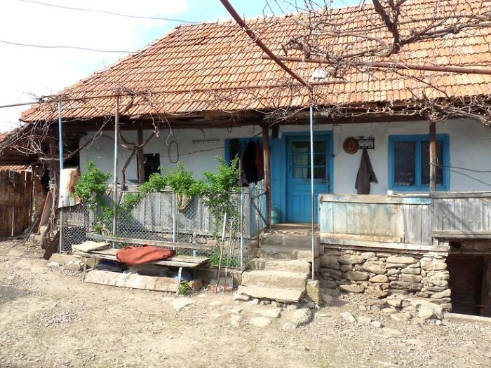 I Photographed Romanian Villages That Look Like Frozen In Time