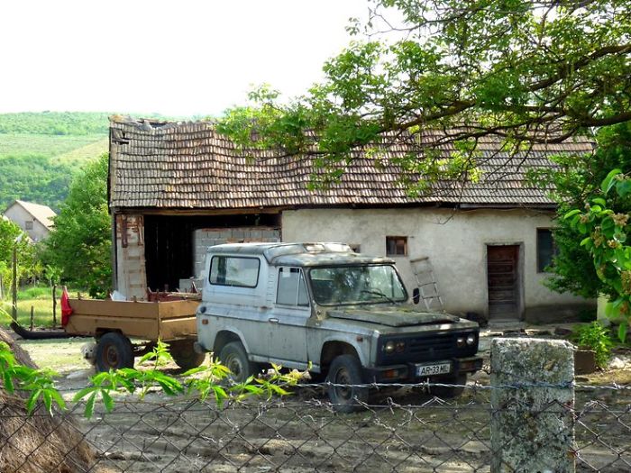 I Photographed Romanian Villages That Look Like Frozen In Time