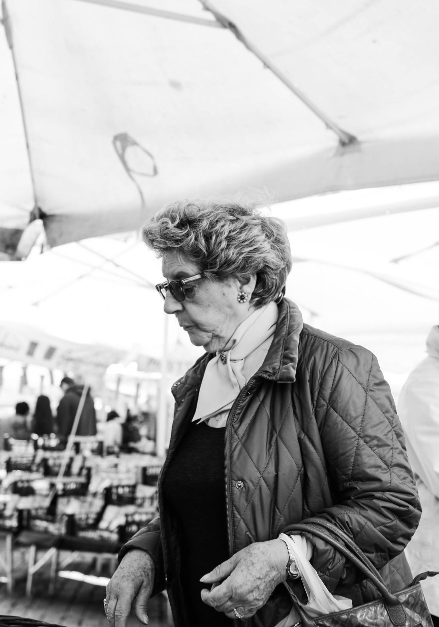 I Photographed The People Of Rome In Black And White