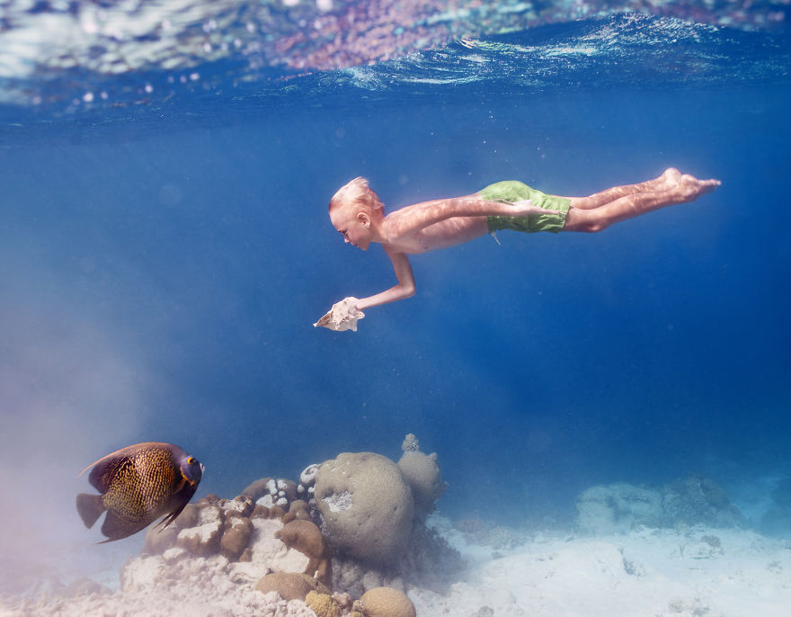 I Travelled To Bonaire Island And Photographed Local Children Underwater