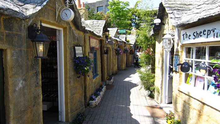 kiki-bakery-studio-ghibli-hayao-miyazaki-yufuin-floral-village-japan-6 kiki-bakery-studio-ghibli-hayao-miyazaki-yufuin-floral-village-japan-6