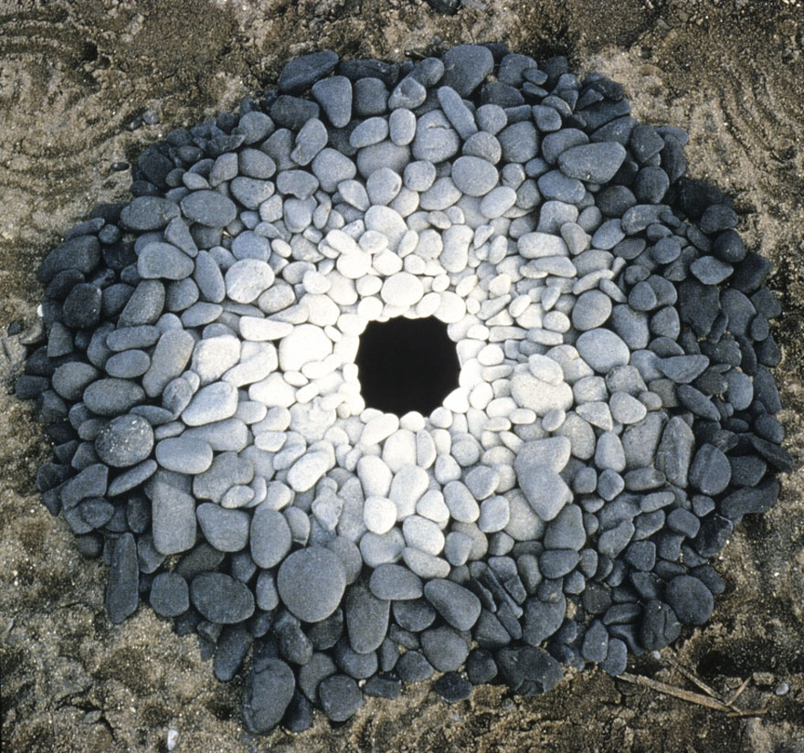 land-art-andy-goldsworthy-9 land-art-andy-goldsworthy-9