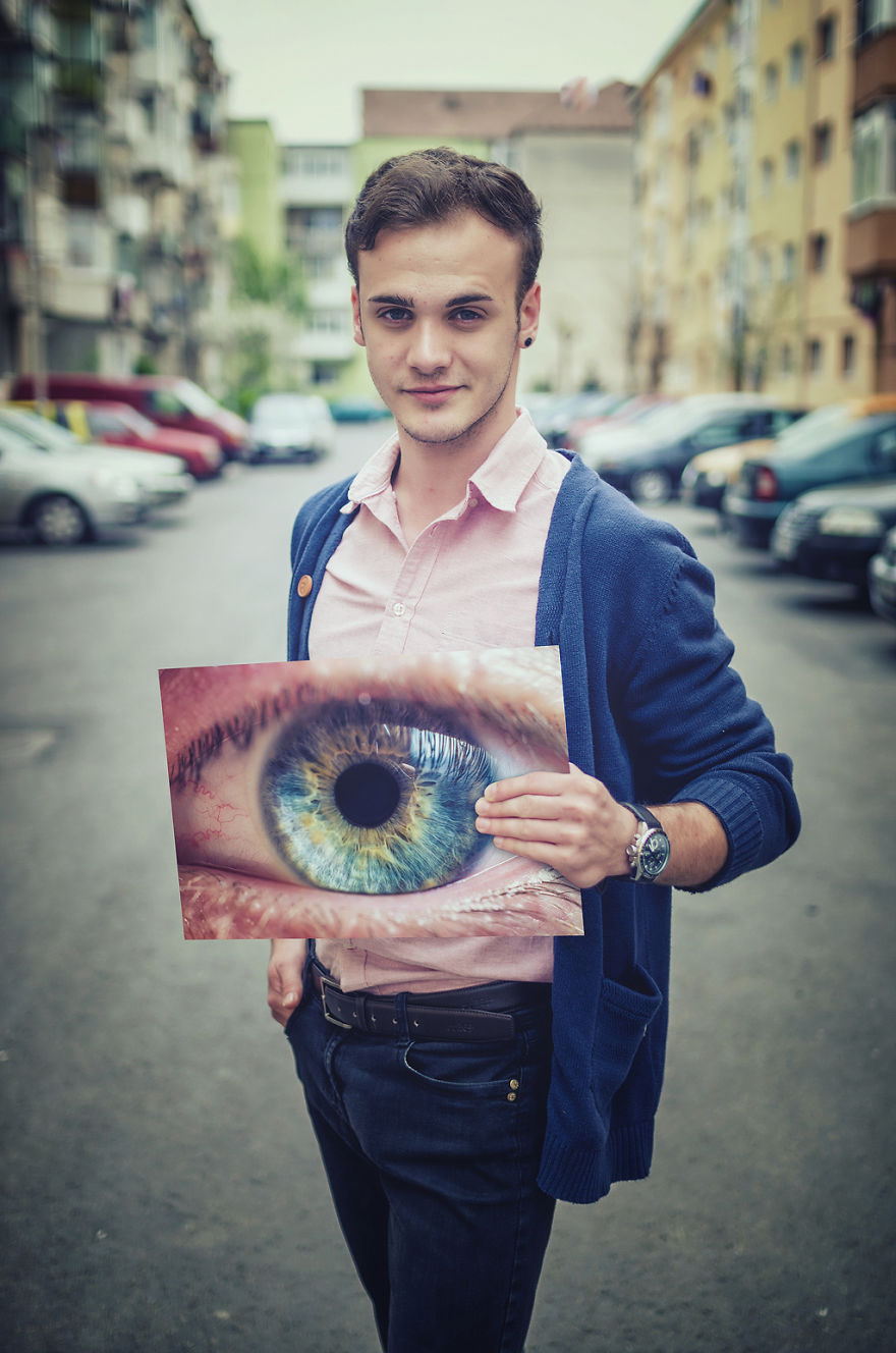 Look Into My Eyes: I Photograph Unique Patterns Of People's Eyes