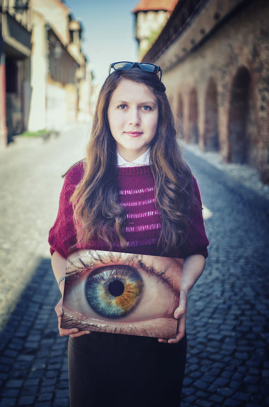 Look Into My Eyes: I Photograph Unique Patterns Of People's Eyes Look Into My Eyes: I Photograph Unique Patterns Of People's Eyes