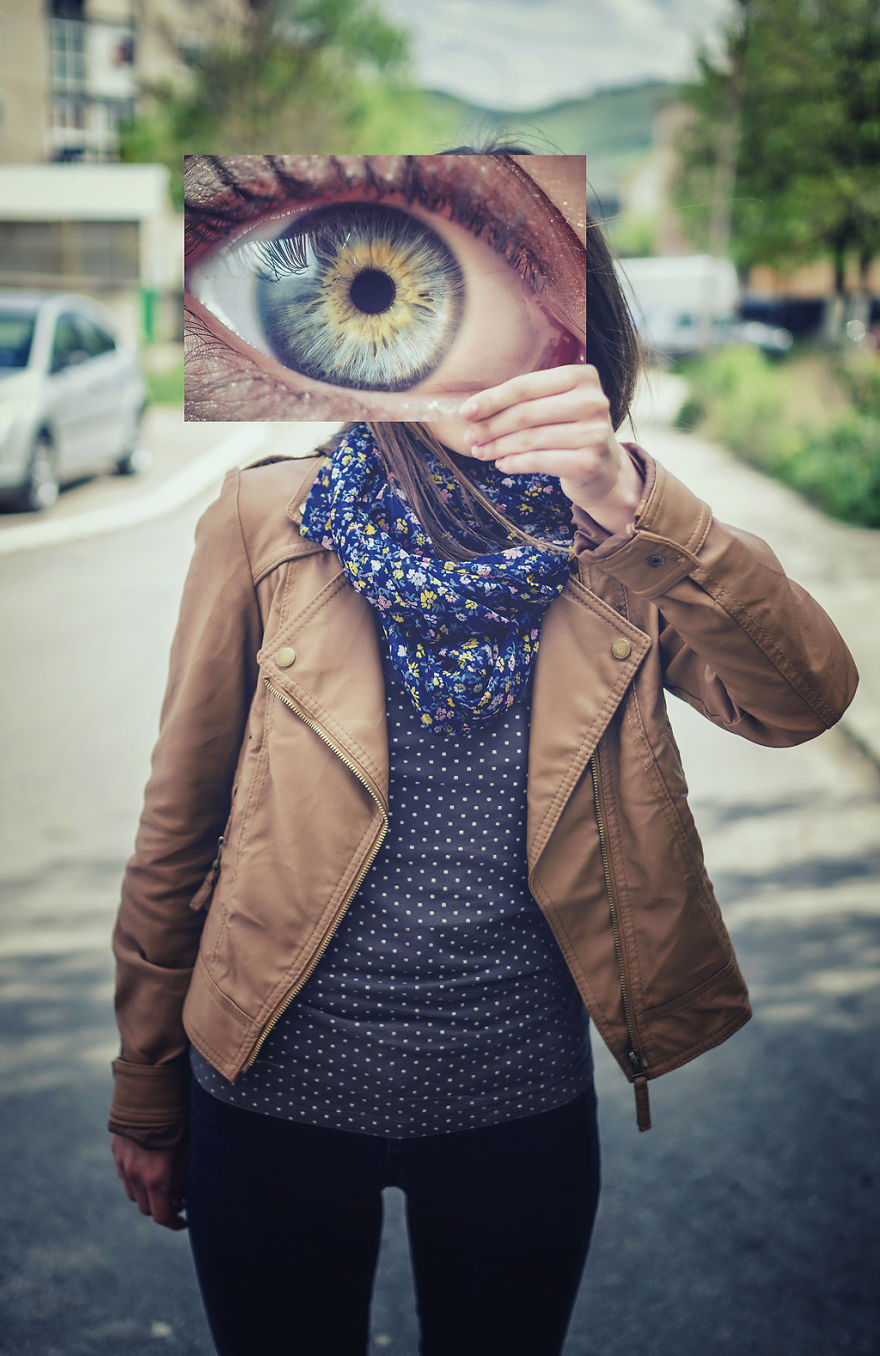 Look Into My Eyes: I Photograph Unique Patterns Of People's Eyes