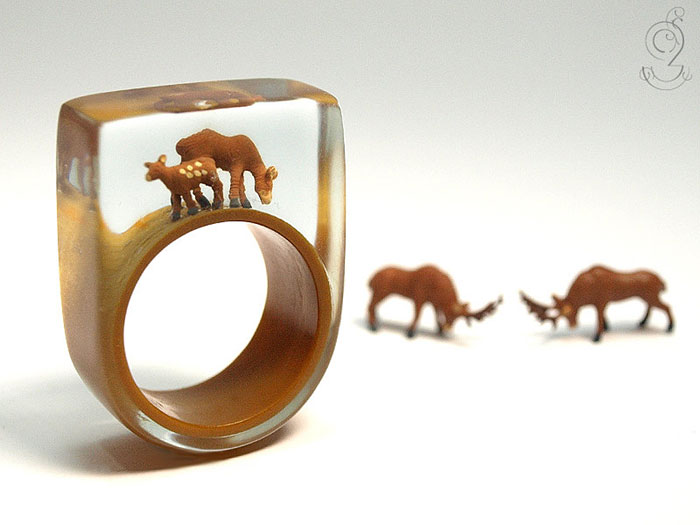 miniature-worlds-inside-jewelry-isabell-kiefhaber-1 miniature-worlds-inside-jewelry-isabell-kiefhaber-1