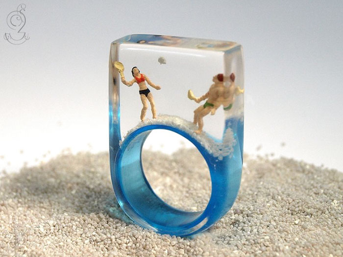 miniature-worlds-inside-jewelry-isabell-kiefhaber-18 miniature-worlds-inside-jewelry-isabell-kiefhaber-18