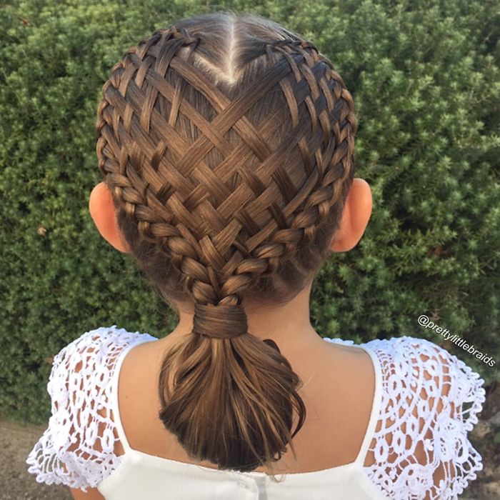 Mom Braids Unbelievably Intricate Hairstyles Every Morning Before School Mom Braids Unbelievably Intricate Hairstyles Every Morning Before School