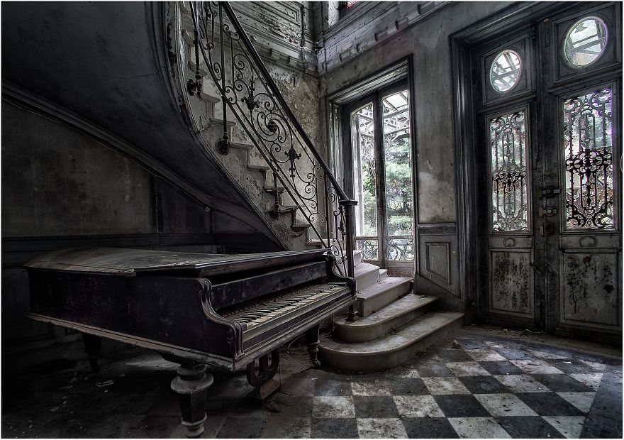 My Pictures Of Abandoned Places Show The True Beauty In Decay