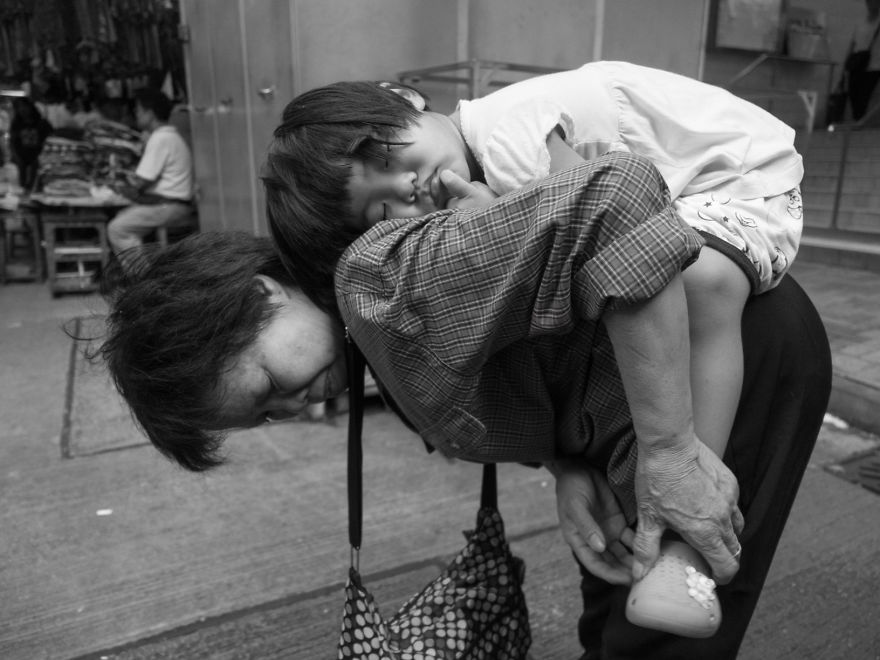 I Shoot People In The Street And Like To Watch Through My Camera The Human Expressions